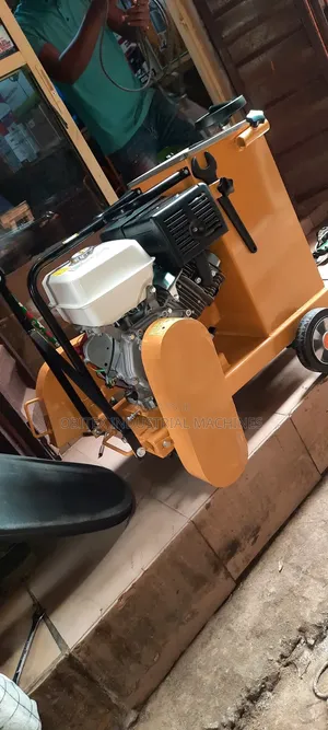 Road Cutting Machine