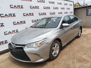 Toyota Camry LE 4dr Sedan (2.5L 4cyl 6A) 2015 Silver