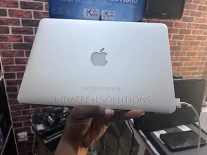 Laptop Apple MacBook 2015 8GB Intel Core i5 SSD 256GB