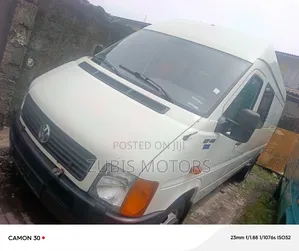Volkswagen LT 2000 White