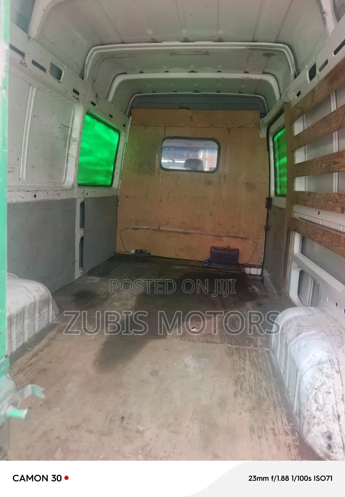 Volkswagen LT 2000 White