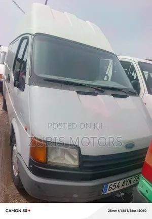 Ford Transit 2000 Grey