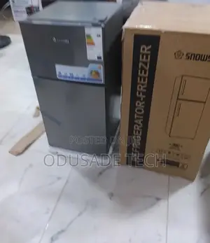 Compact Snowsea Refrigerator 100l BCD-136 – Energy Saving