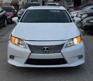 Lexus ES 350 FWD 2013 White
