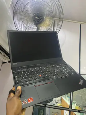 Laptop Lenovo ThinkPad Edge E550 8GB AMD Ryzen 5 SSD 256GB