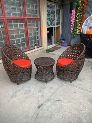 Me and U Coconut Canash Brown With Red Cushion