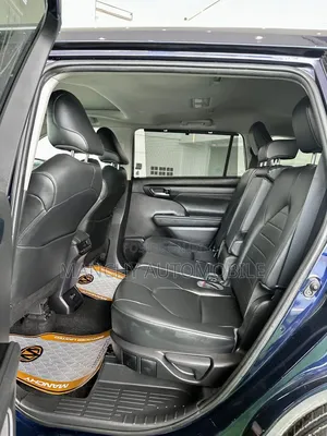 Toyota Highlander XLE AWD 2020 Blue