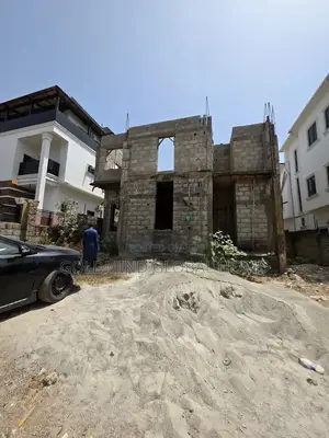 6bdrm Duplex in Lugbe District. for sale