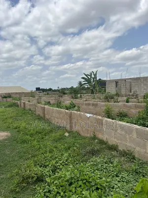 6bdrm Bungalow in Hallelujah Estate, Osogbo for sale