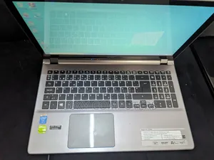 Laptop Acer Aspire V5-573PG 8GB Intel Core i5 SSD 1T