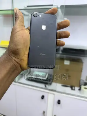 Apple iPhone 7 32 GB Black