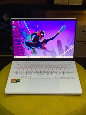 Laptop Asus ROG Zephyrus G14 16GB AMD Ryzen 9 SSD 1T