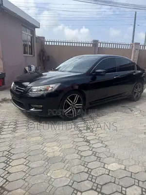 Honda Accord Touring 4dr Sedan FWD (3.5L 6cyl 6A) 2013 Black