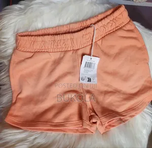 Short Knicker