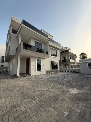 4bdrm Duplex in Oluyole Estate for sale