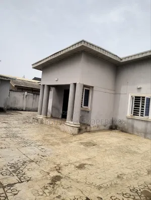 2bdrm Bungalow in Baruwa Ipaja Lagos for sale