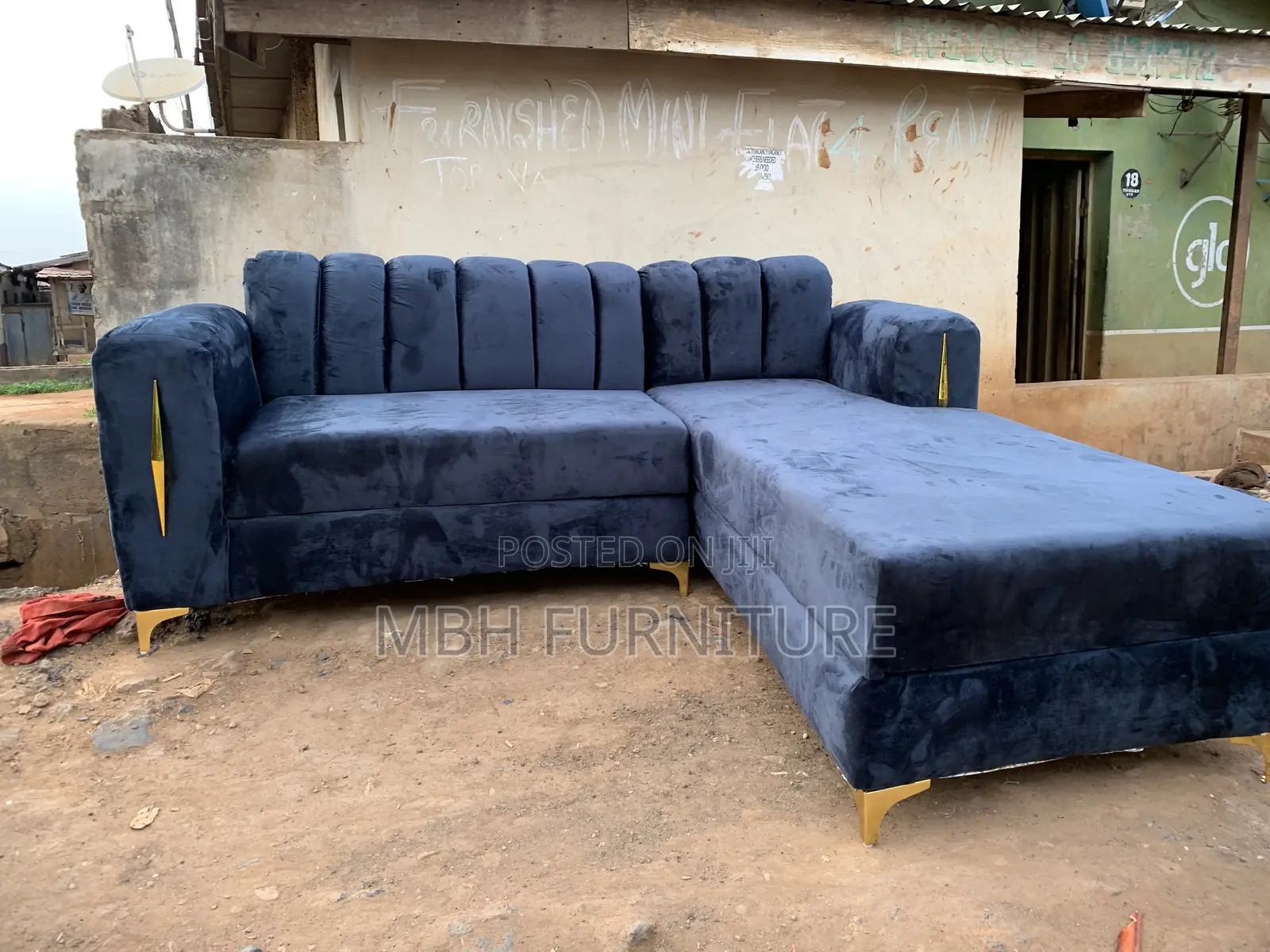 5 Seaters Line Sofa