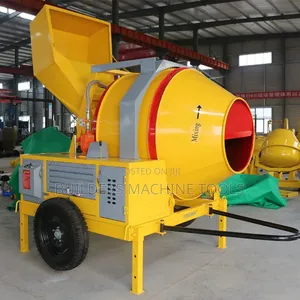 Self Loading Concrete Mixer