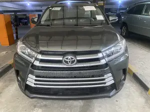 Toyota Highlander Limited 4x4 V6 (3.5L 6cyl 8A) 2017 Gray