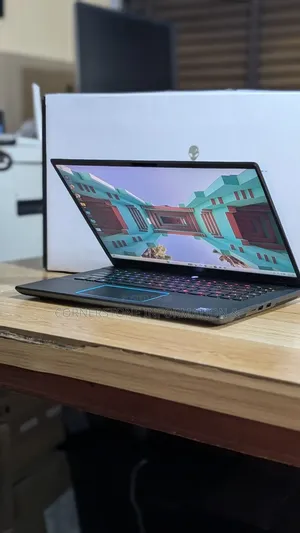 Laptop Alienware M16 R2 32GB Intel Core Ultra 9 SSD 1T