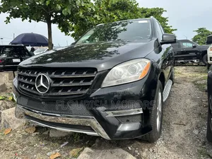 Mercedes-Benz M Class ML350 4dr SUV (3.5L 6cyl 7A) 2014 Black