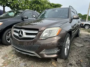Mercedes-Benz GLK-Class Base GLK 350 4dr 4x2 (3.5L 6cyl 7A) 2015 Brown
