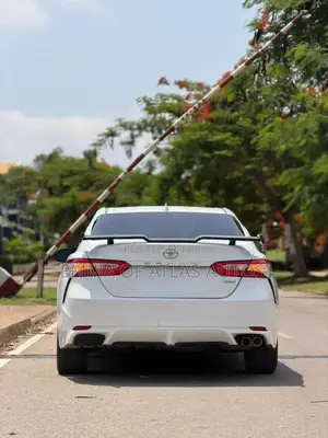 Toyota Camry SE FWD 2020 White