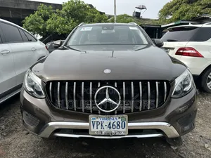 Mercedes-Benz GLC-Class 2017 Brown