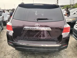 Toyota Highlander Limited 2012 Maroon