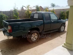 Pick Up Vehicle