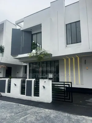 Furnished 5bdrm Duplex in Chevron for sale