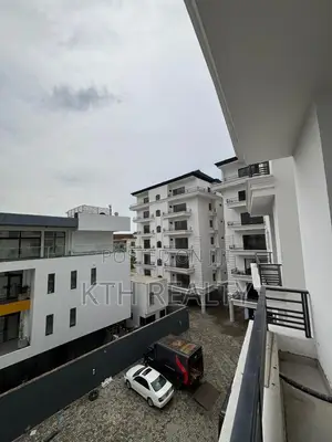 3bdrm Apartment in Lekki Phase 1 for rent