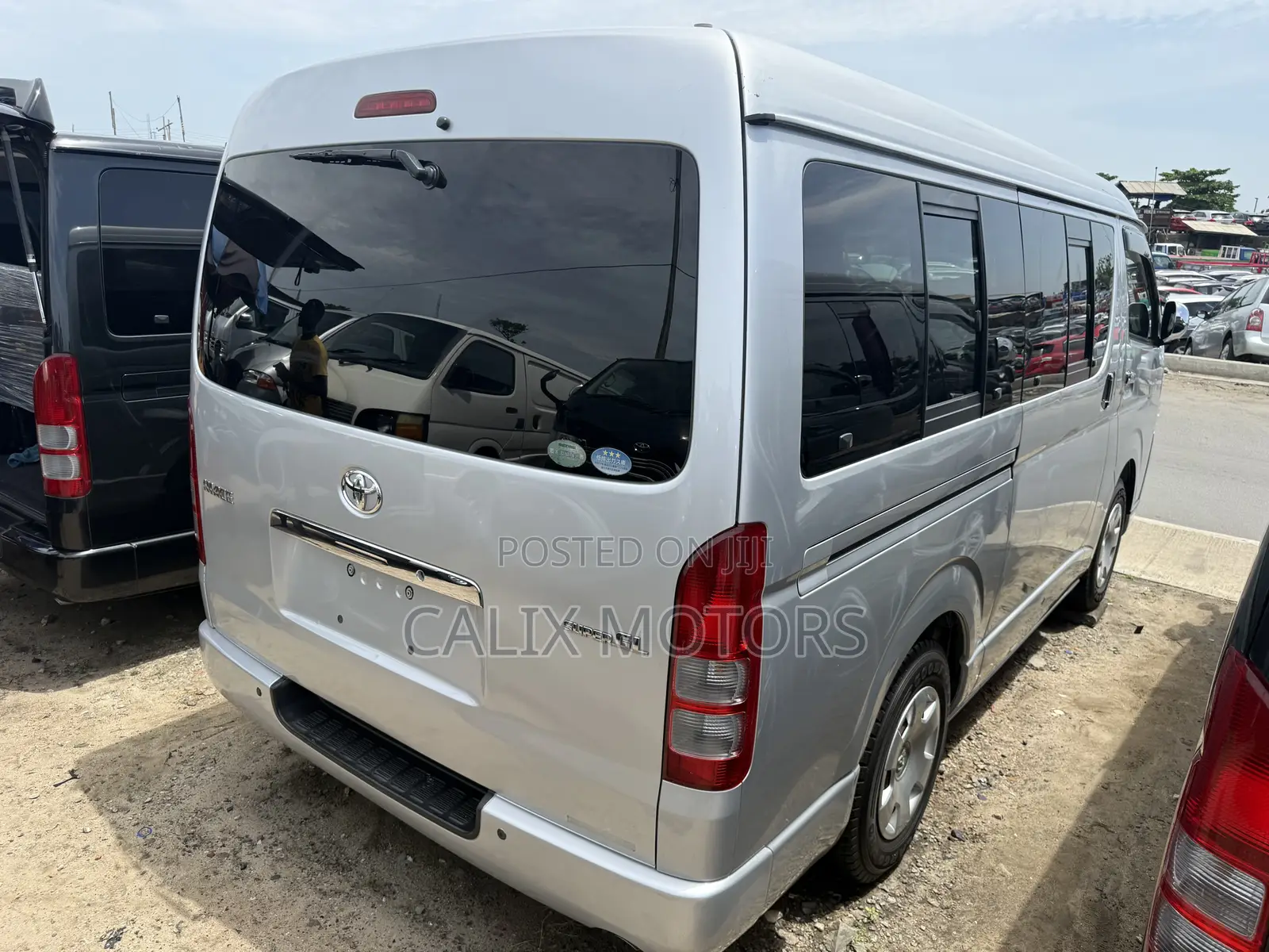 Toyota HiAce 2013 Silver