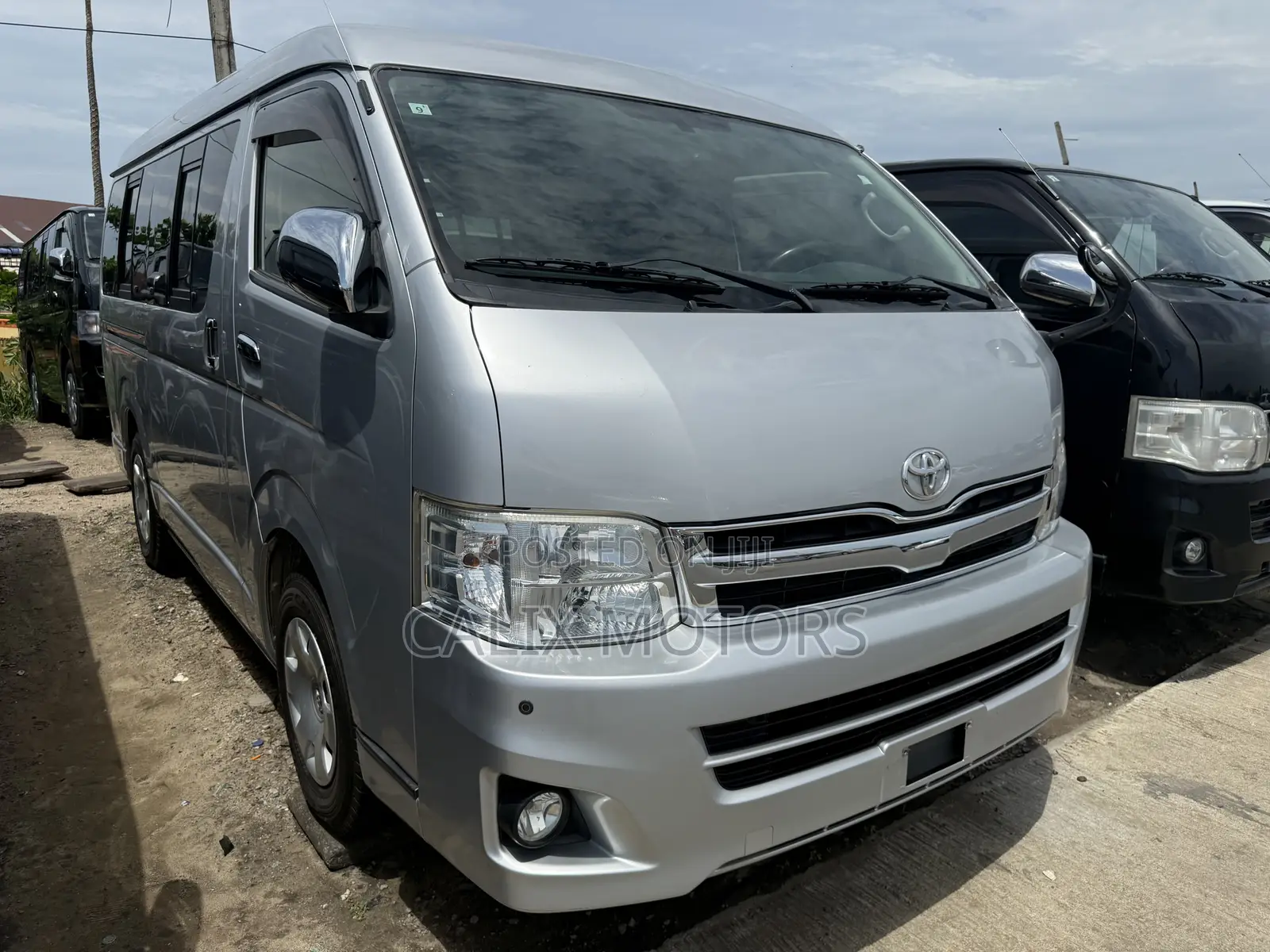 Toyota HiAce 2013 Silver