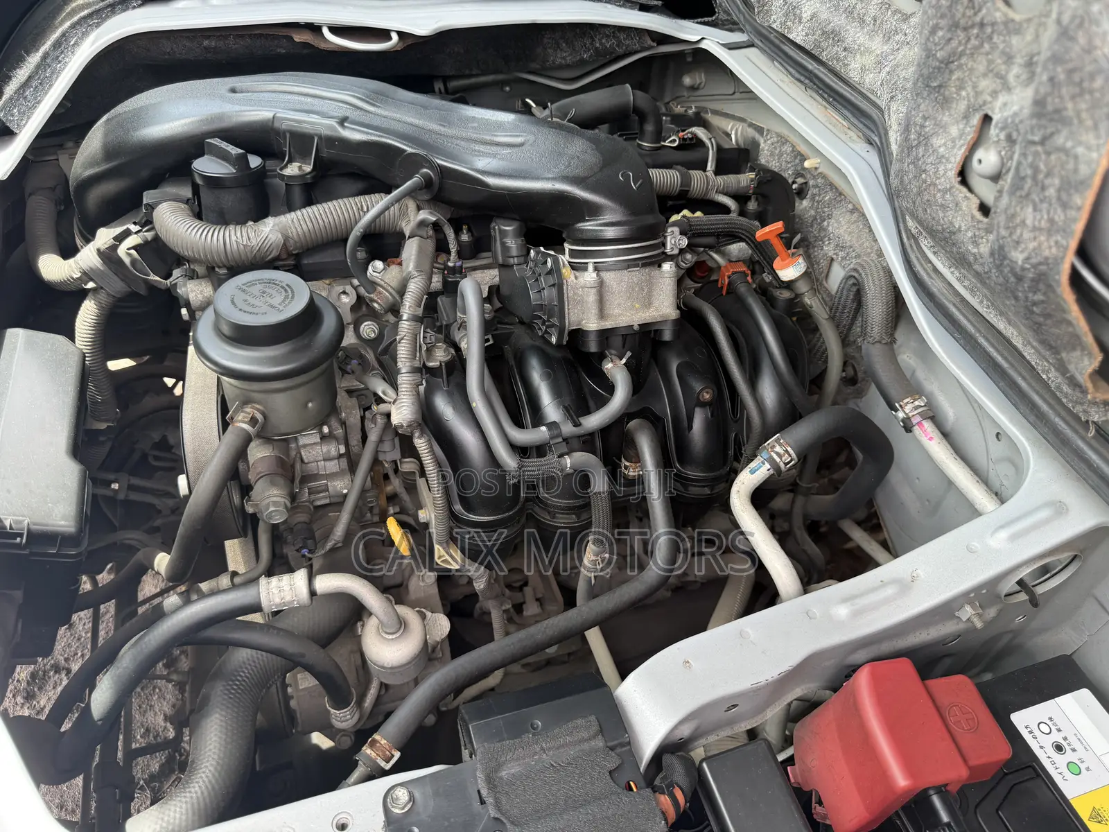 Toyota HiAce 2013 Silver