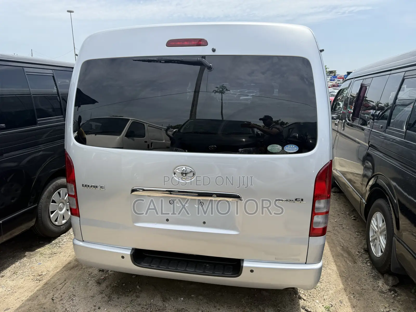 Toyota HiAce 2013 Silver