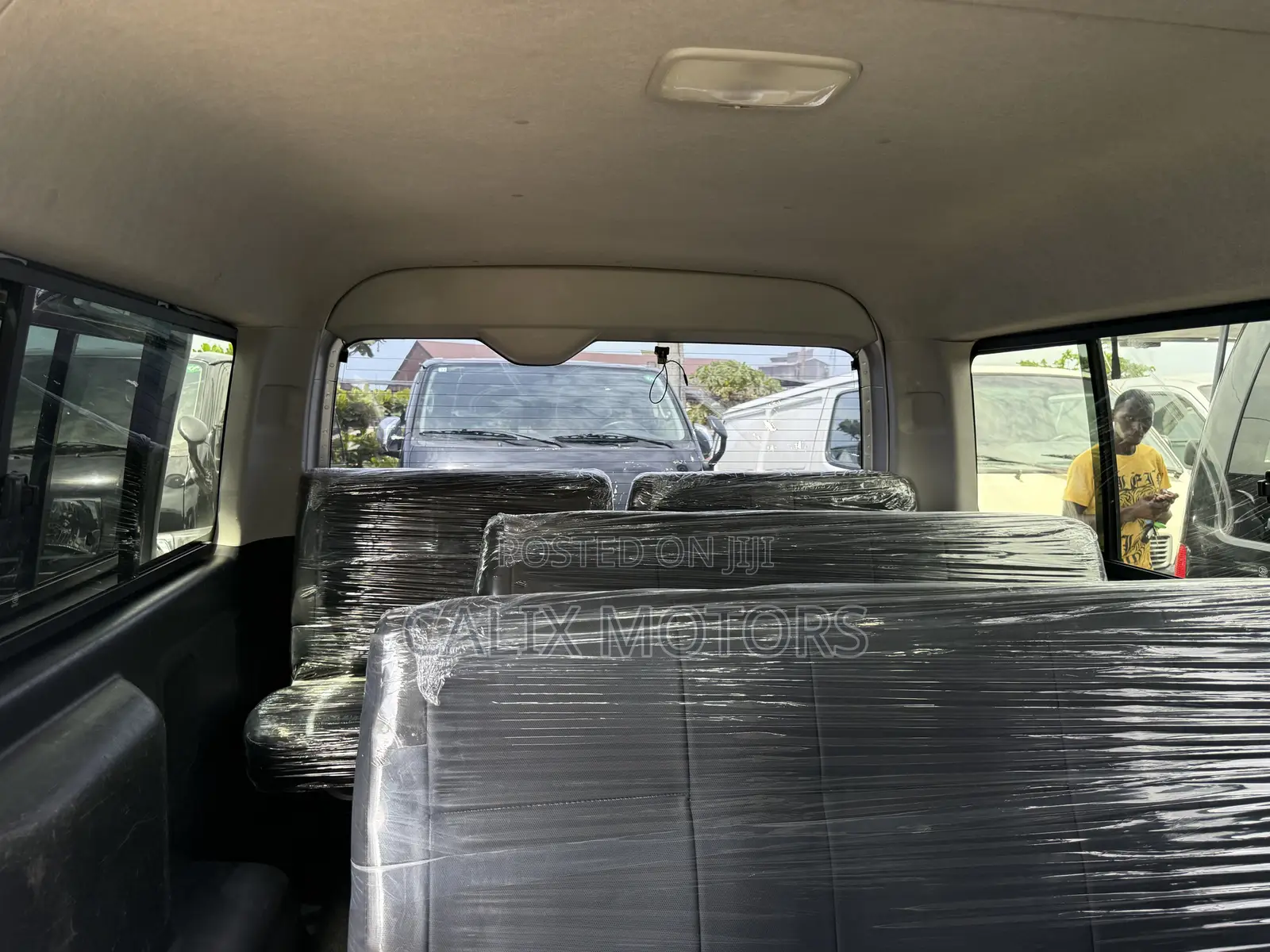 Toyota HiAce 2013 Silver