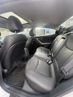 Hyundai Elantra Limited 4dr Sedan (1.8L 4cyl 6A) 2015 Silver