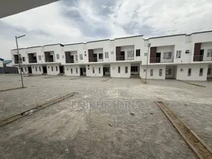 3bdrm Townhouse/Terrace in Esther Court, Sabon Lugbe for sale