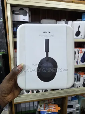 Brand New Sony Xm5