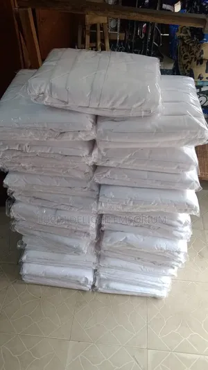 Plain White Bedsheets and 4 Pillowcase - (6/6,6/7 7/7)