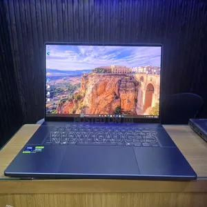 Laptop Asus ROG Zephyrus G16 16GB Intel Core Ultra 9 SSD 1T
