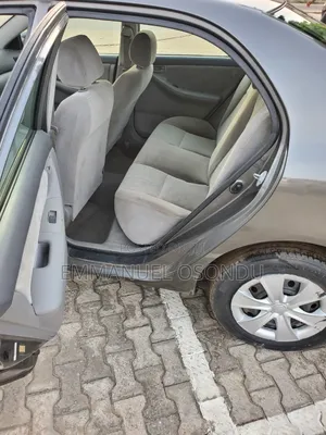 Toyota Corolla 2005 Gray