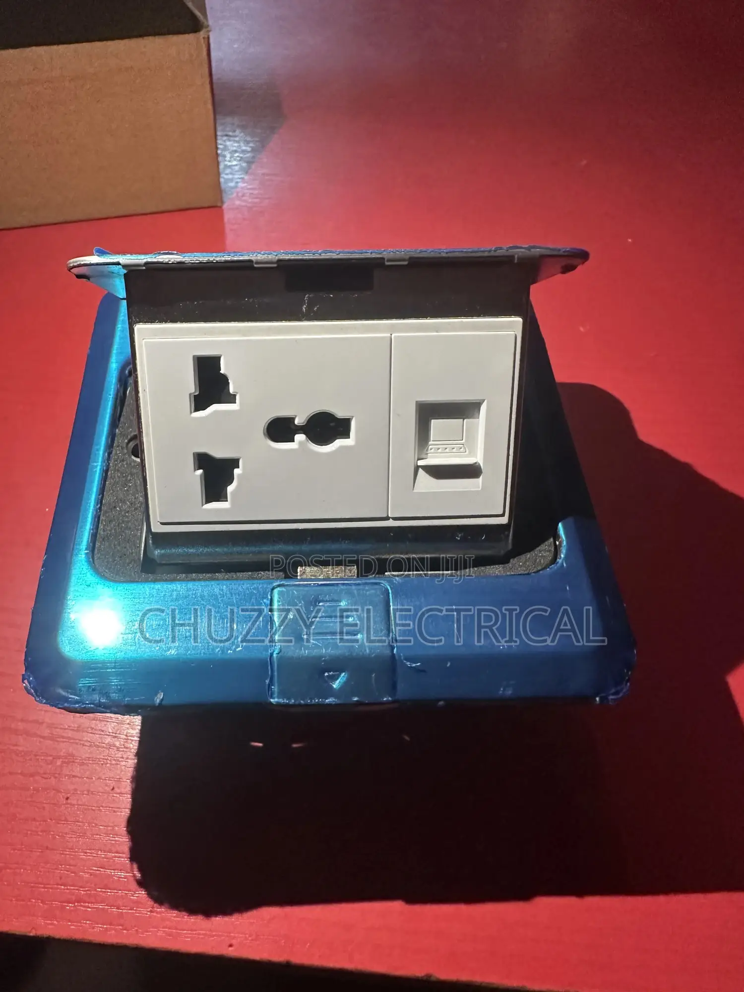 13amps Pop Up Floor Socket With One Data