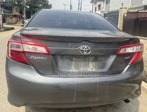 Toyota Camry 2014 Gray