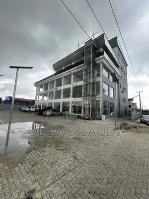 *Commercial Space ||300 || Office / Showroom*