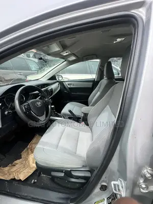 Toyota Corolla LE 4dr Sedan (1.8L 4cyl CVT) 2016 Silver