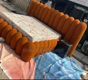 6 X 6 Brick Bubble Bedframe With 1 Bedside Drawer and Mattress