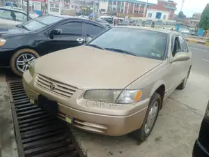Toyota Camry 1999 Beige