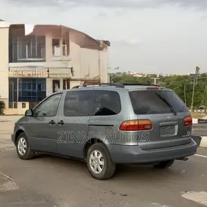 Toyota Sienna 2002 Gray
